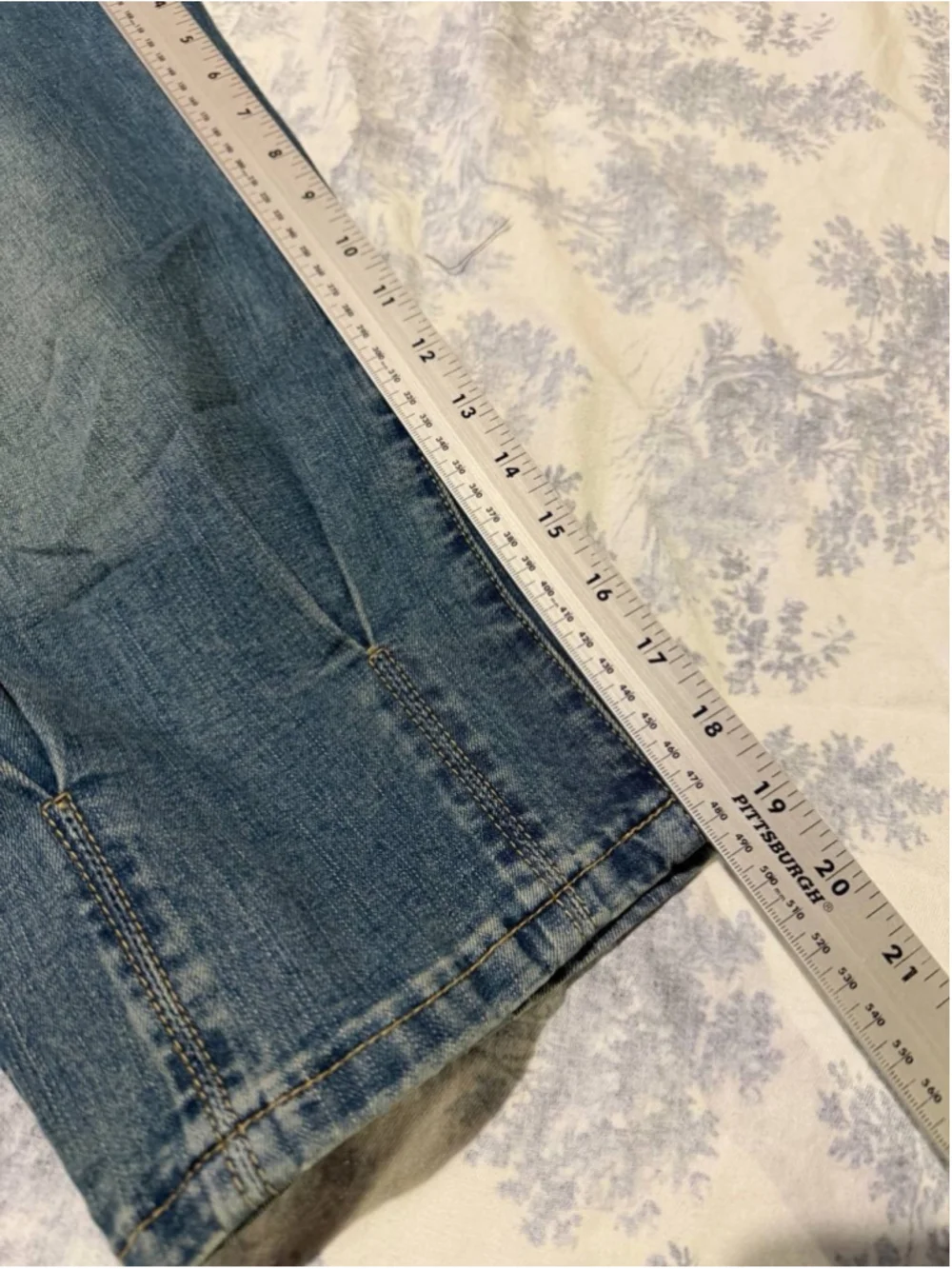 Flamingals Straight Leg Mid Rise Capri Wash Pleated Trendy Jeans XL